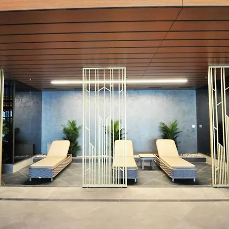 Apartamento Scenic Bright W Parking, Poolviews! #302 *