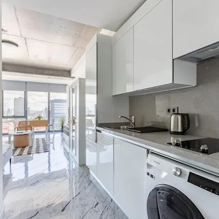 Scenic Bright W Parking, Poolviews! #302 * Estambul