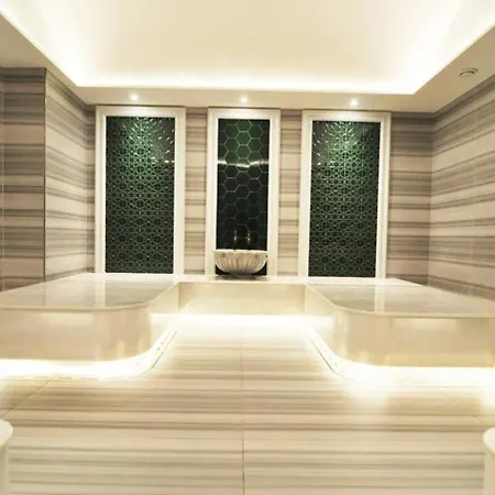 Scenic Bright W Parking, Poolviews! #302 Apartamento Estambul