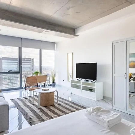 Scenic Bright W Parking, Poolviews! #302 Apartamento