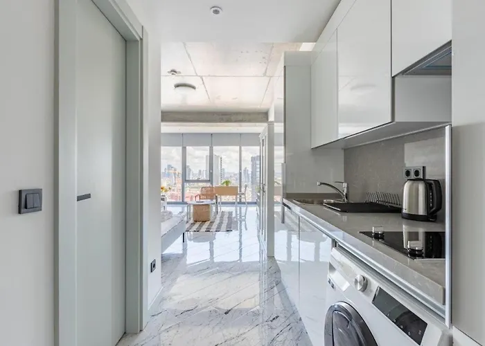 Apartment Scenic Bright W Parking, Poolviews! #302