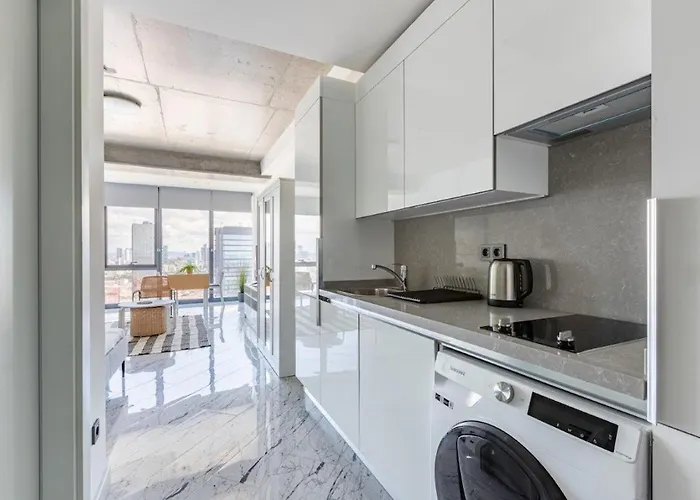 Scenic Bright W Parking, Poolviews! #302 * Istanbul