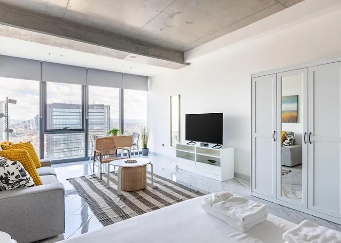 Scenic Bright W Parking, Poolviews! #302 Apartment