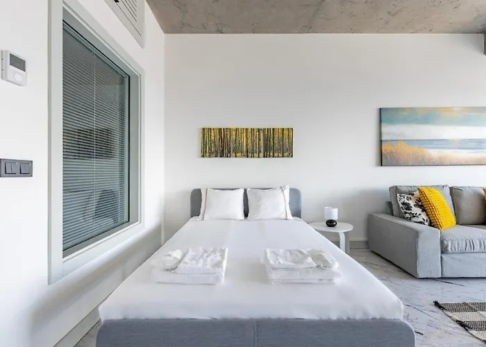 Scenic Bright W Parking, Poolviews! #302 * Istanbul