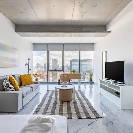 Scenic Bright W Parking, Poolviews! #302 Apartment *