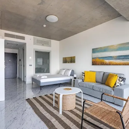 Scenic Bright W Parking, Poolviews! #302 *